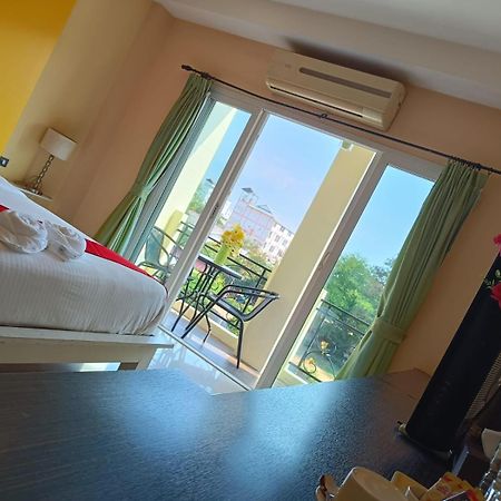 Aura Inn Rooms Pattaya Exteriér fotografie
